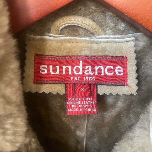 Sundance genuine leather/shearling vest. SIZE Small - Picture 4 of 7